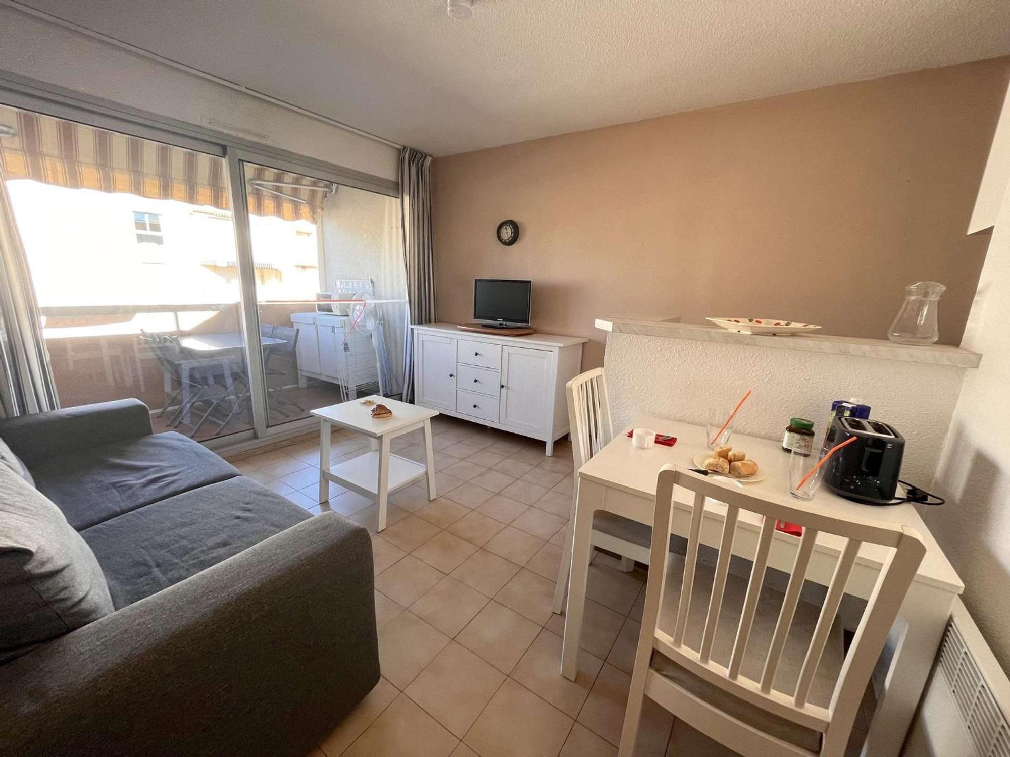 Studio Cabine A St-Raphael Avec Terrasse Et Parking, A 100M De La Plage - Fr-1-226A-23 Saint-Raphaël Exterior foto