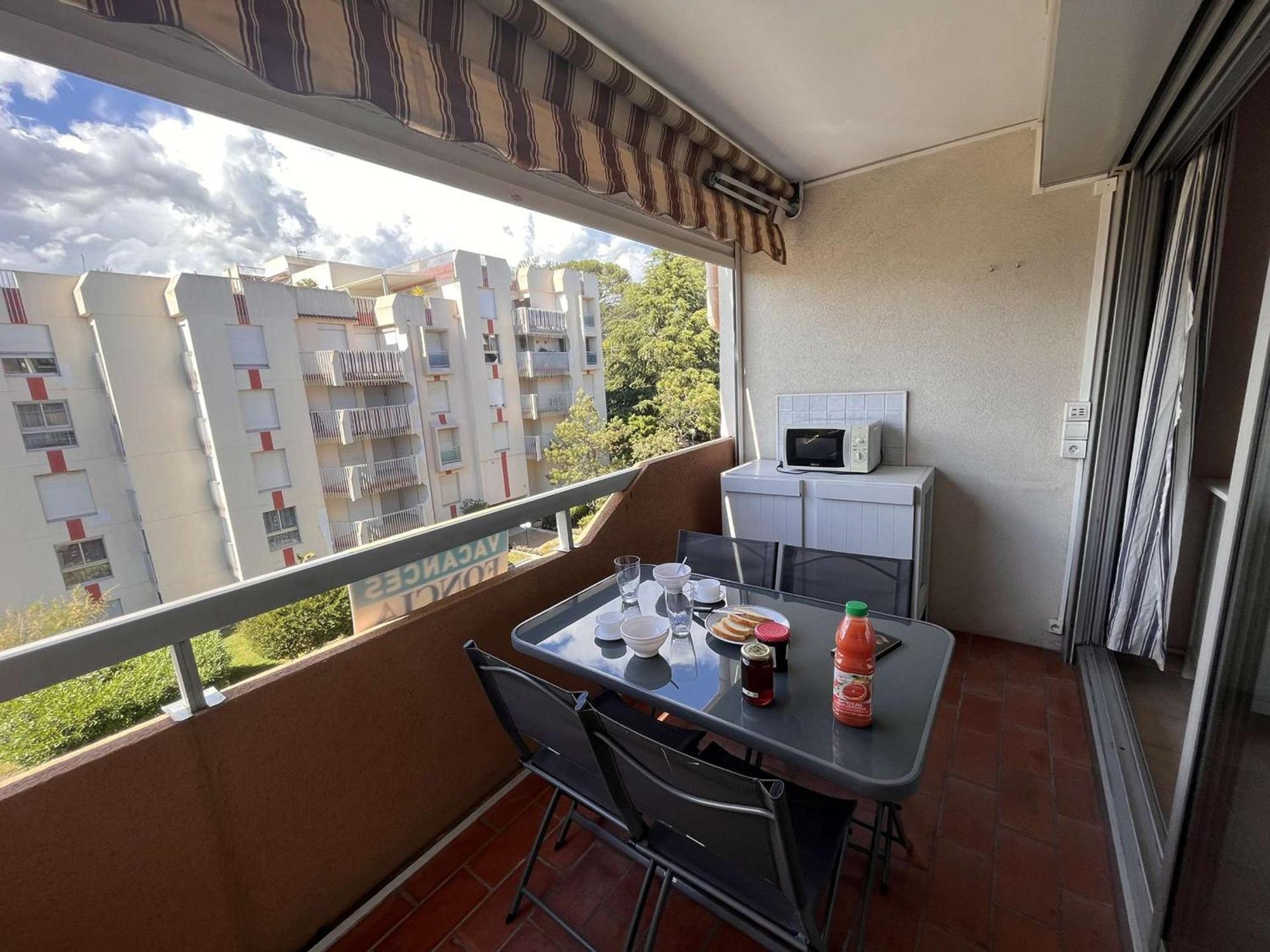 Studio Cabine A St-Raphael Avec Terrasse Et Parking, A 100M De La Plage - Fr-1-226A-23 Saint-Raphaël Exterior foto